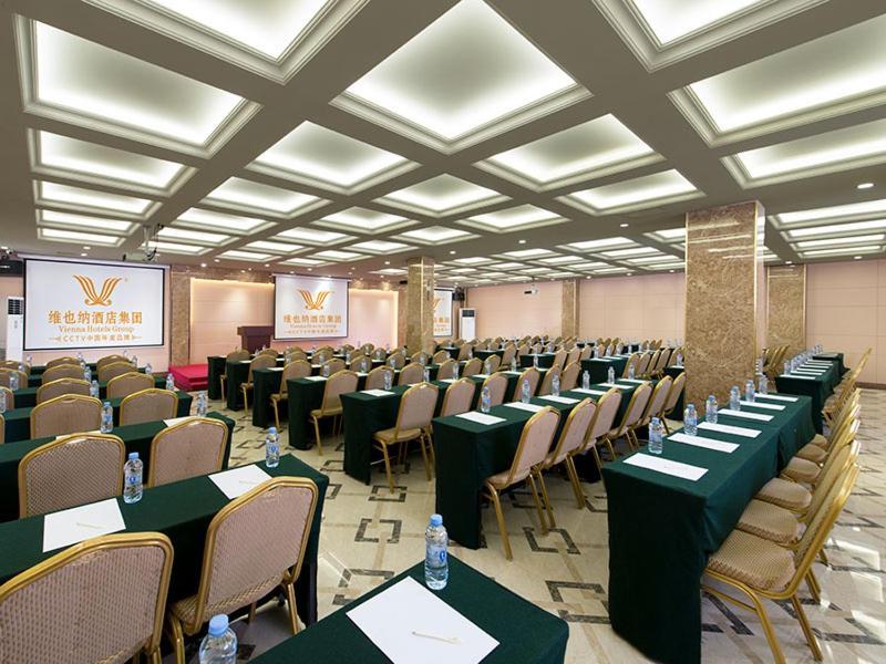 Vienna Hotel Kuangcsou Kültér fotó