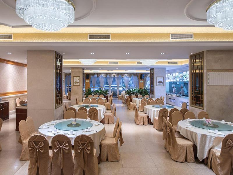 Vienna Hotel Kuangcsou Kültér fotó