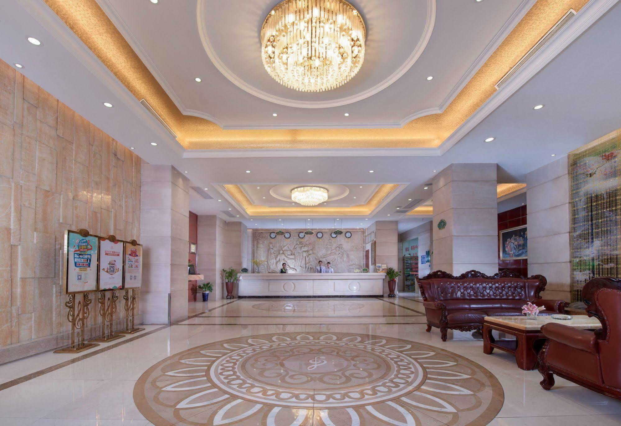 Vienna Hotel Kuangcsou Kültér fotó