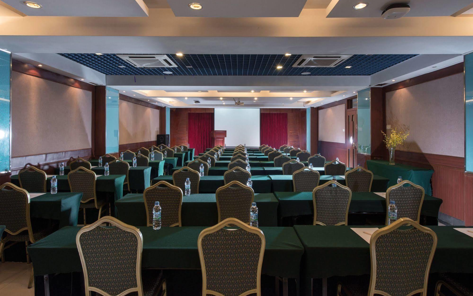 Vienna Hotel Kuangcsou Kültér fotó
