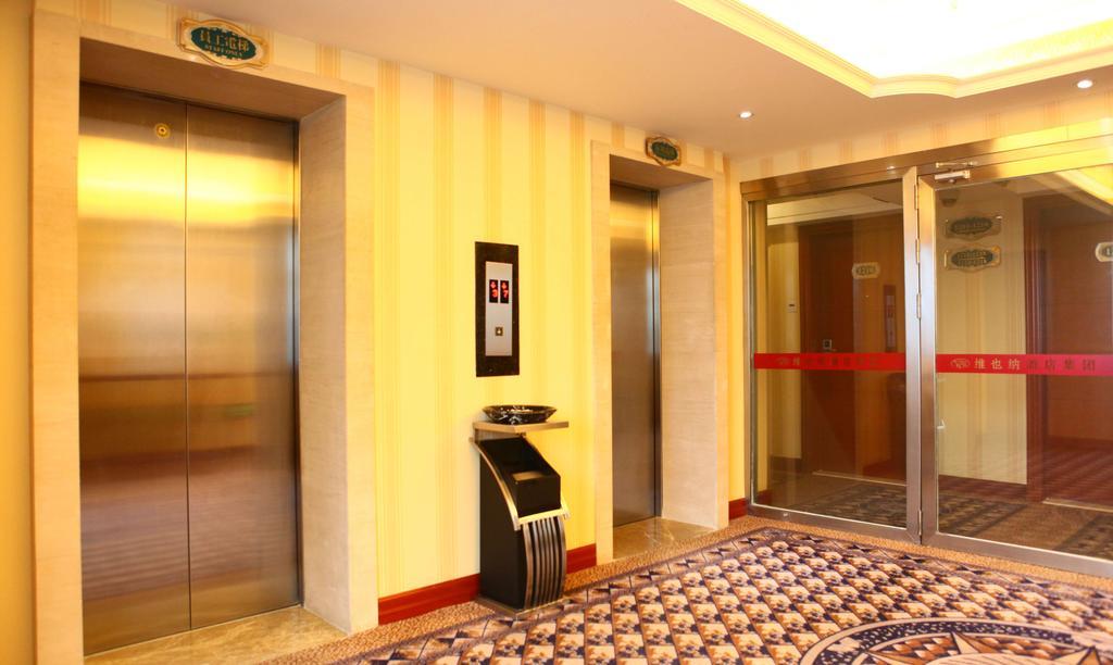 Vienna Hotel Kuangcsou Kültér fotó